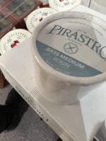 Pirastro Rosin Bass Mittel (Per Piece) - Image 3