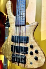 Neil Kennedy Custom 5 With Alembic Electronics Bass Guitar Used - Image 9