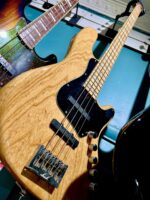 Elrick Expat 4 Jazz Bass Guitar & Bag Used