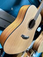Baton Rouge Ar11C/D Dreadnought S Cedar Top Gtr - Image 5