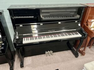 Kayserburg Uh130 Black Polish Upright Piano #2066325