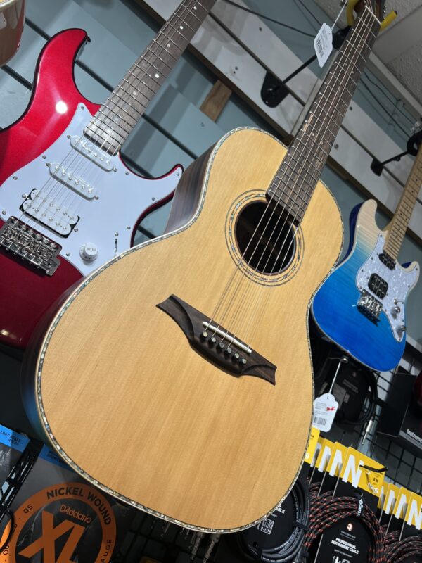 Mt Bromo Acoustic Electric Guitar Parlour